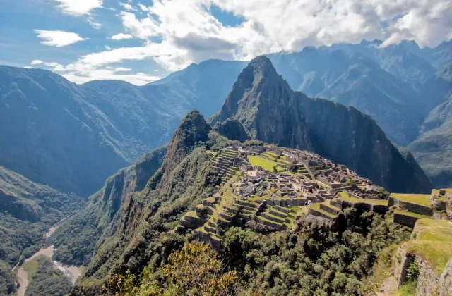Machu Picchu By Car 3 Days / 2 Nights