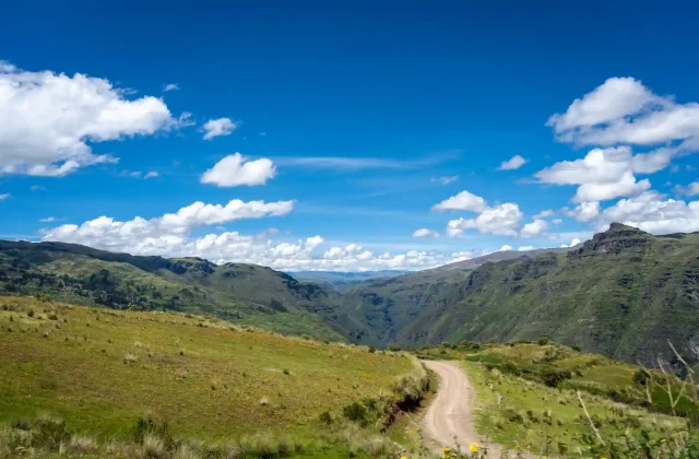 The Waqrapukara Trek Full-Day
